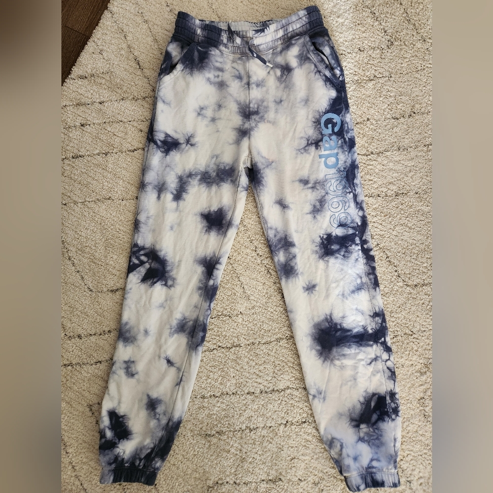 Gap sweats